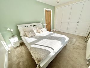 Photo 33- click for photo gallery